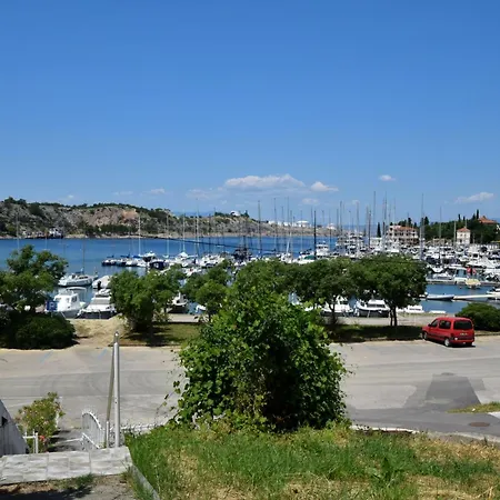 Pesja By Interhome * Omisalj